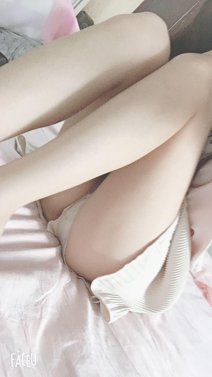 雪琪SAMA – NO.011 足控福利自拍[10P1V]-XikXak